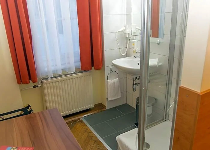 Lehrerhaus Hotel 2*