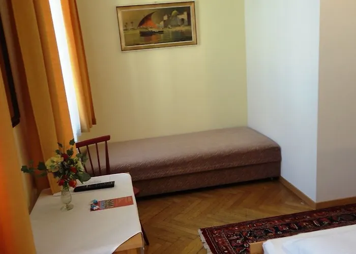 Hotel Lehrerhaus 2*