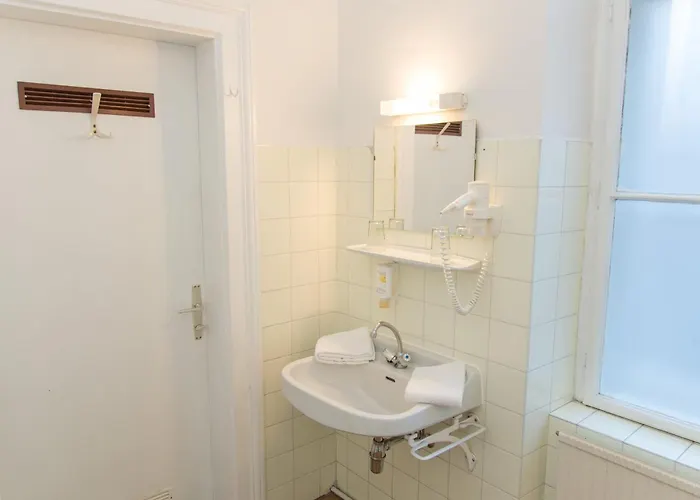 Lehrerhaus Hotel 2*