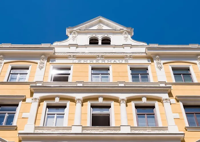 Lehrerhaus Hotel 2*